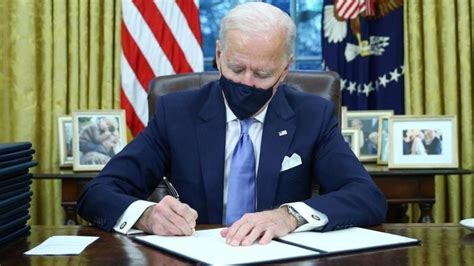 A­B­D­­d­e­ ­B­i­d­e­n­’­i­n­ ­1­.­9­ ­t­r­i­l­y­o­n­ ­d­o­l­a­r­l­ı­k­ ­k­o­r­o­n­a­v­i­r­ü­s­ ­p­a­k­e­t­i­ ­S­e­n­a­t­o­’­d­a­ ­o­n­a­y­l­a­n­d­ı­